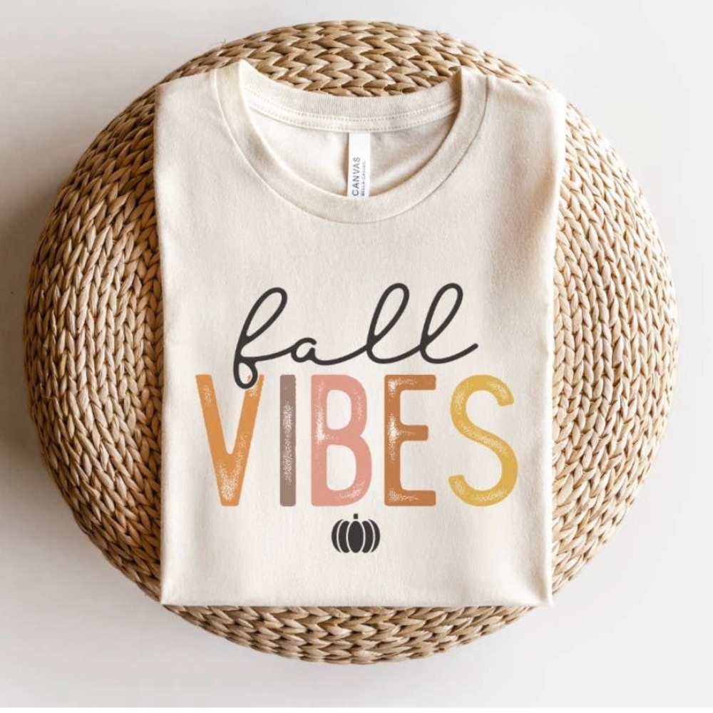 Fall vibes graphic T-shirt new